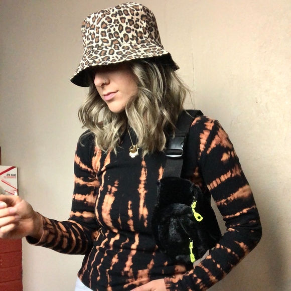 Leopard Print Thick Canvas 90s Bucket Hat - Picture 6 of 6